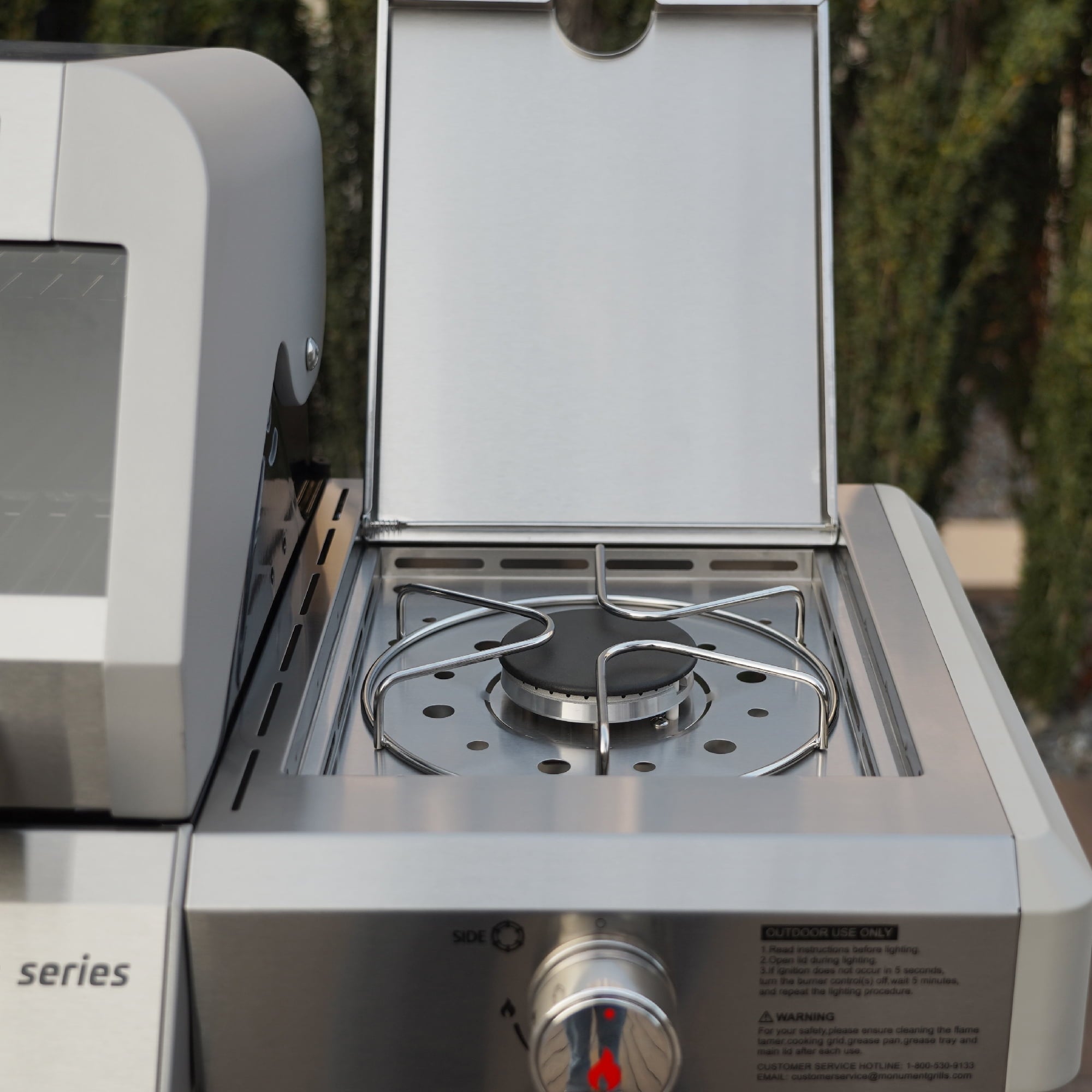 Monument Grills Mesa 3-Burner Propane Gas Grill, Stainless Steel, Clear View Lid, LED Controls Monument Grills