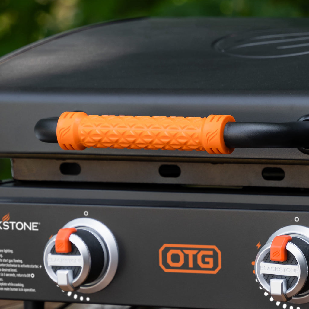 Blackstone OTG 2-Burner 22 Propane Omnivore Tabletop Griddle with Hood Blackstone