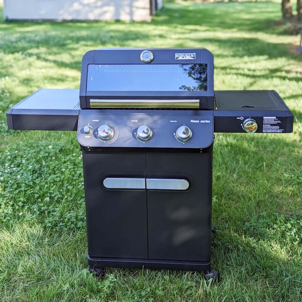 Monument Grills Mesa 3-Burner Black Propane Gas Grill with Clear View Lid and LED Controls Monument Grills