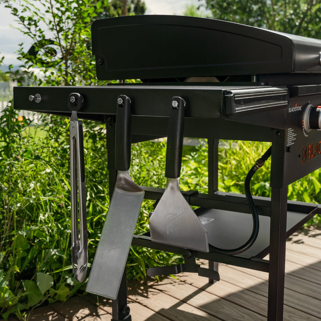 Blackstone 3-Burner 28 XL Griddle with Hood in Black Blackstone