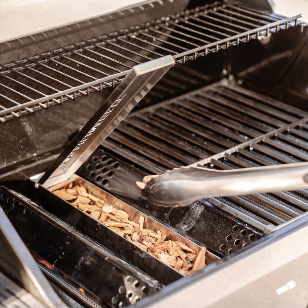 Monument Grills Mesa 3-Burner Black Propane Gas Grill with Clear View Lid and LED Controls Monument Grills