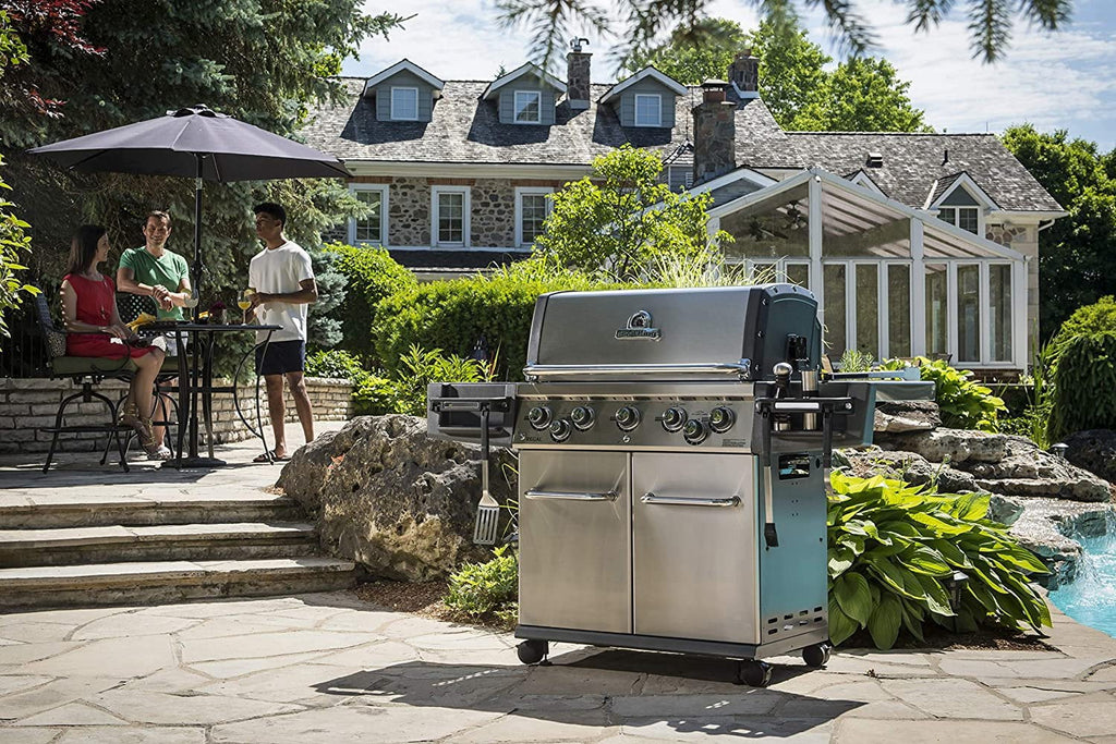Broil King 958347 Regal S590 Pro Gas Grill, 5-Burner, Stainless Steel Broil King