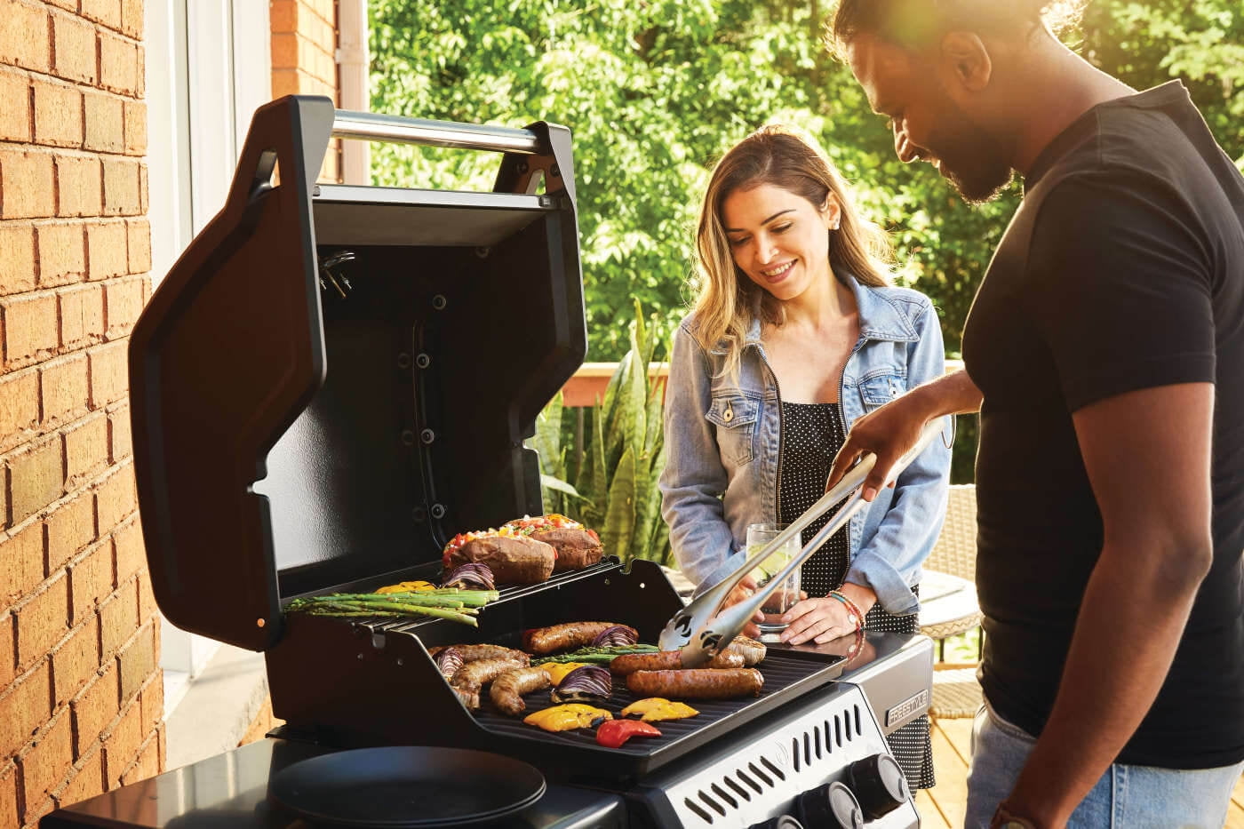 Napoleon Freestyle 365 3-Burner Propane Gas Grill in Graphite Grey Gas Grills