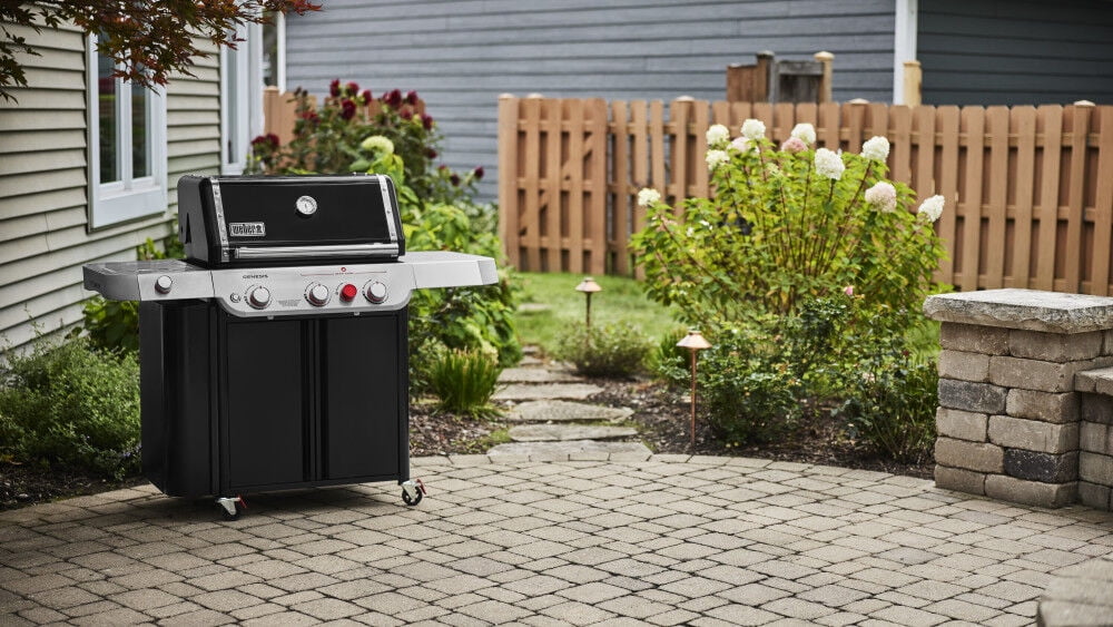 Weber Genesis E-335 Gas Grill (Liquid Propane), Black Weber
